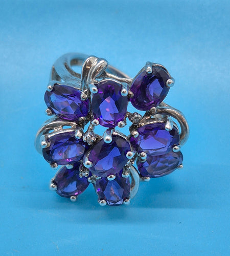 925 Sterling Silver and Amethyst Ladies Ring