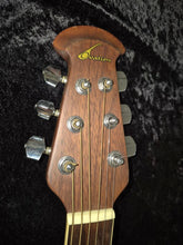 Ovation Celebrity CC057 Acoustic/Electric Guitar