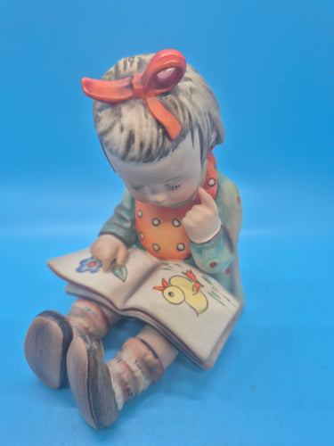 Hummel - Girl Reading Book - Book Worm